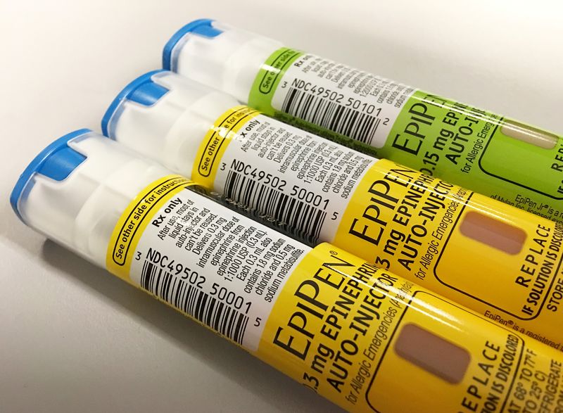 &copy; Reuters. EpiPen auto-injection epinephrine pens manufactured by Mylan NV pharmaceutical company for use by severe allergy sufferers are seen in Washington, U.S. August 24, 2016.  REUTERS/Jim Bourg/File Photo