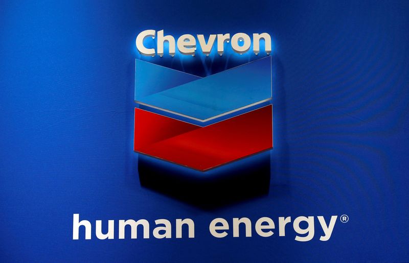 &copy; Reuters. FILE PHOTO: The logo of Chevron Corp is seen in its booth at Gastech, the world's biggest expo for the gas industry, in Chiba, Japan April 4, 2017.    REUTERS/Toru Hanai/