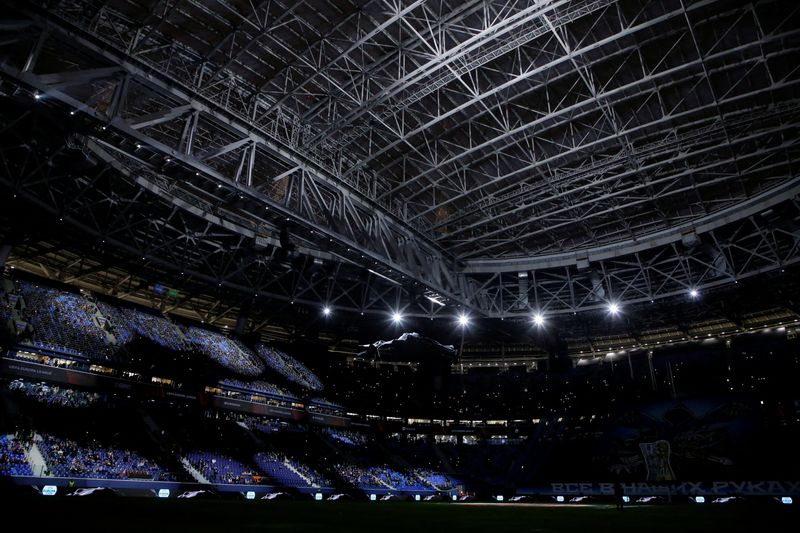 Fifa, Uefa sospendono Russia da ogni competizione fino a nuovo avviso