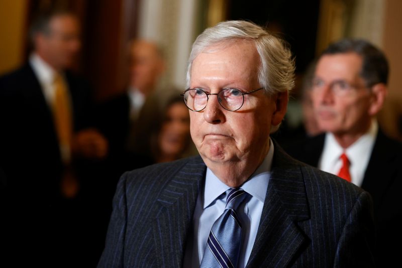&copy; Reuters. FILE PHOTO: U.S. Senate Minority Leader Mitch McConnell (R-KY) arrives to speak to reporters after the weekly party policy caucus luncheons at the U.S. Capitol in Washington, U.S. December 7, 2021.  REUTERS/Jonathan Ernst/File Photo