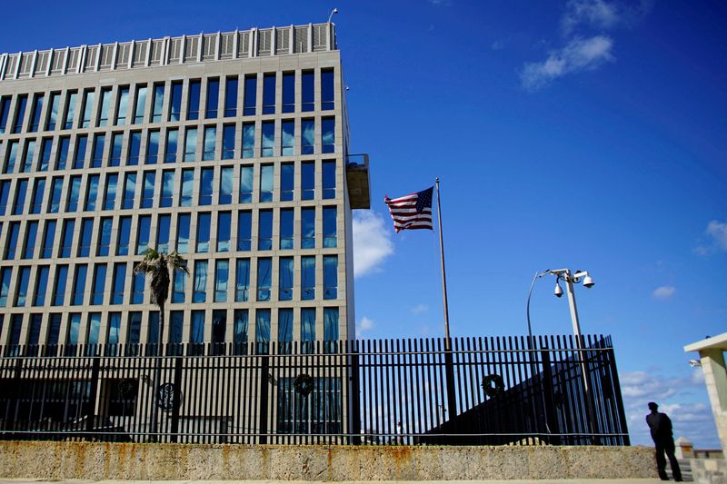 Exclusivo-EUA deve anunciar aumento de pessoal na embaixada de Havana para processar fontes de vistos