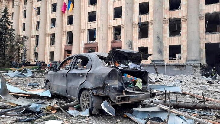 &copy; Reuters. A view shows the area near the regional administration building, which was hit by a missile according to city officials, in Kharkiv, Ukraine, in this handout picture released March 1, 2022. Press service of the Ukrainian State Emergency Service/Handout vi