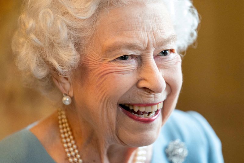 &copy; Reuters. الملكة إليزابيث في ساندرينجهام في الخامس من فبراير شباط 2022. صورة لرويترز من ممثل لوكالات الأنباء.

