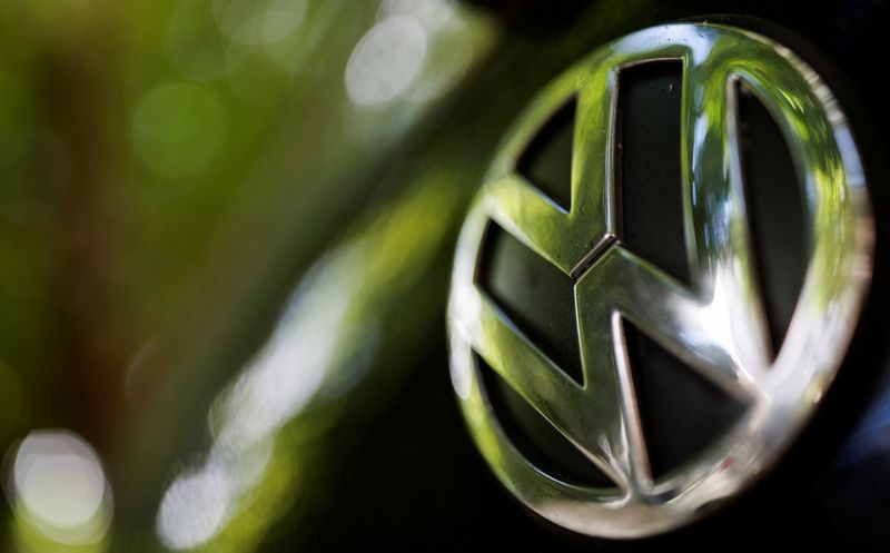 &copy; Reuters. FILE PHOTO: A logo of German carmaker Volkswagen is seen on a car parked on a street in Paris, France, July 9, 2020. REUTERS/Christian Hartmann