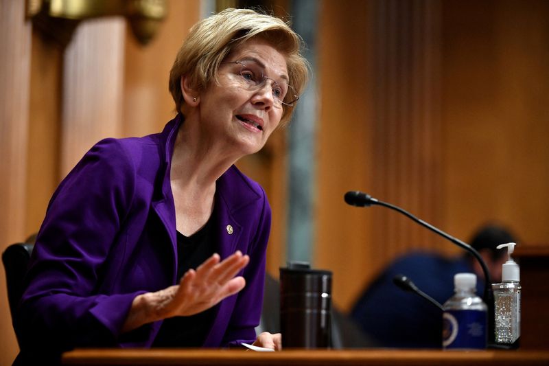 Warren, 12 outros legisladores dos EUA pressionam grupo de lobby de drogas sobre aumentos de preços