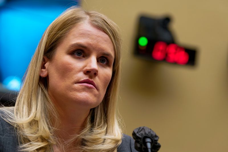 © Reuters. FILE PHOTO: Former Facebook employee and critic Frances Haugen answers questions during a U.S. House Committee on Energy and Commerce Subcommittee on Communications and Technology hearing on Capitol Hill in Washington, U.S., December 1, 2021. REUTERS/Elizabeth Frantz