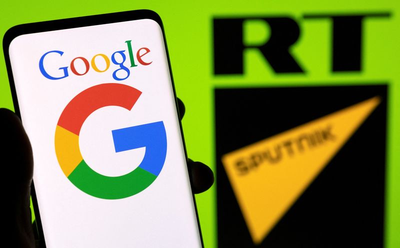 &copy; Reuters. Google logo is seen on a smartphone in front of RT and Sputnik logo in this illustration taken February 28, 2022. REUTERS/Dado Ruvic/Illustration