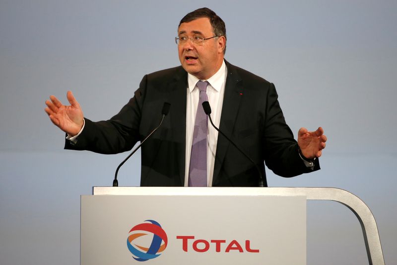 &copy; Reuters. Le PDG de TotalEnergies Patrick Pouyanné a été reçu mardi après-midi à l'Elysée après l'annonce par le groupe qu'il ne développerait pas de nouveaux projets en Russie, a-t-on appris de source gouvernementale. /Photo d'archives/REUTERS/Charles Pla