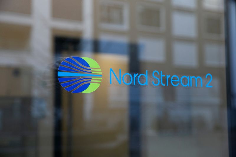 © Reuters. El logo de  Nord Stream 2 AG es visto en un edificio de oficinas en Zug, Suiza, 1 de marzo del 2022. REUTERS/Arnd Wiegmann