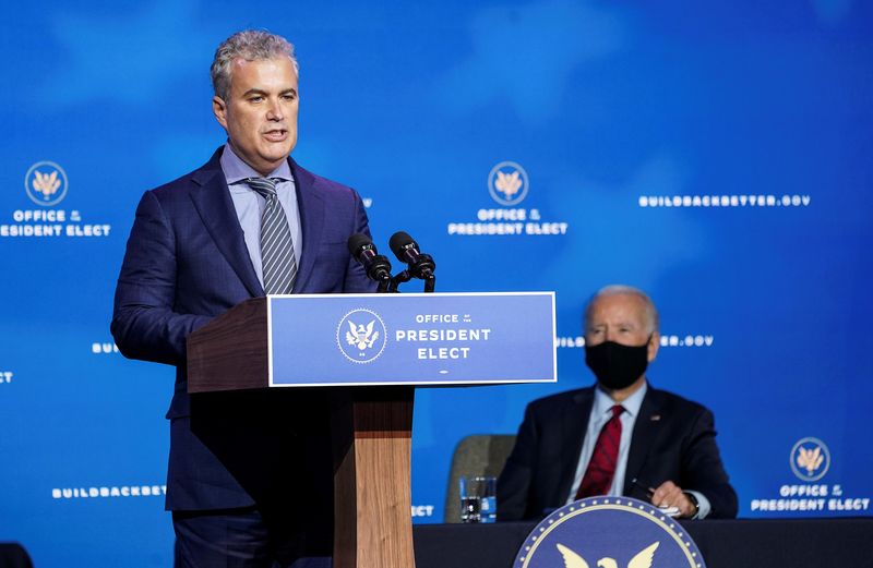 &copy; Reuters. FILE PHOTO: Jeff Zients, U.S. President-elect Biden's choice to be coronavirus disease (COVID-19) czar to oversee the response to the pandemic, addresses a news conference as Biden listens at his transition headquarters in Wilmington, Delaware, U.S., Dece