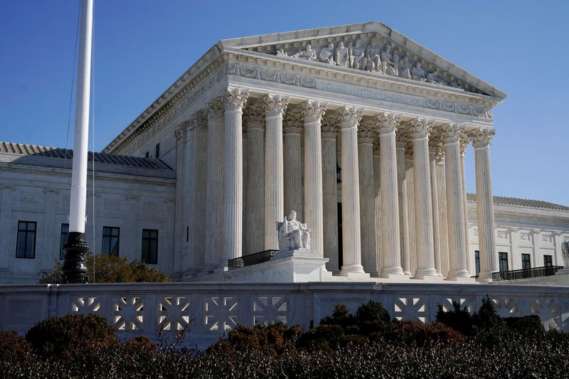 &copy; Reuters. FILE PHOTO: U.S. Supreme Court is seen after it was reported Supreme Court Justice Stephen Breyer will retire at the end of this term, in Washington, U.S., January 26, 2022. REUTERS/Joshua Roberts/File Photo