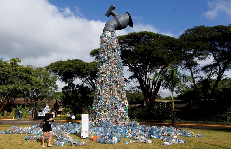 &copy; Reuters. 　２月２８日から３月２日までナイロビで開催された第５回国連環境総会（ＵＮＥＡ５．２）で２日、プラスチックごみによる汚染に関して法的拘束力のある国際協定を制定するとの合意決