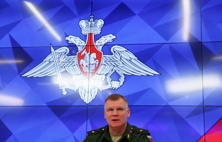 &copy; Reuters. Chief of the directorate of media service and information of the Russian Defence Ministry, Major-General Igor Konashenkov speaks during a news conference, dedicated to the crash of the Malaysia Airlines Boeing 777 plane operating flight MH17 downed in eas