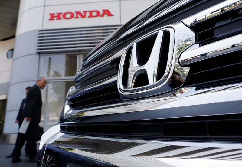 &copy; Reuters. Le constructeur automobile Honda Motor Co Ltd et Sony Group Corp ont annoncé vendredi leur décision de s'associer pour développer et vendre des véhicules électriques à batterie. /Photo d'archives/REUTERS/Yuya Shino