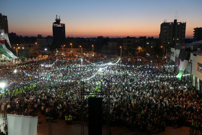 &copy; Reuters.     オーストラリアは４日、パレスチナ自治区ガザを実効支配するイスラム組織ハマス全体をテロ組織に指定した。資料写真、ガザ地区南部、イスラエルへの抗議集会、２０２１年５月（２