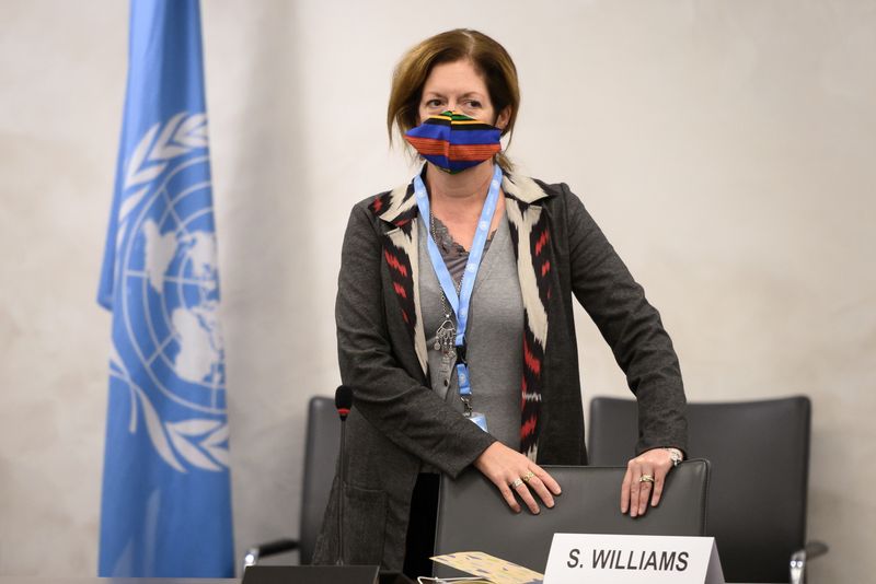 &copy; Reuters. مستشارة الأمم المتحدة بشأن ليبيا ستيفاني وليامز في مكاتب الأمم المتحدة في جنيف في صورة من أرشيف رويترز.