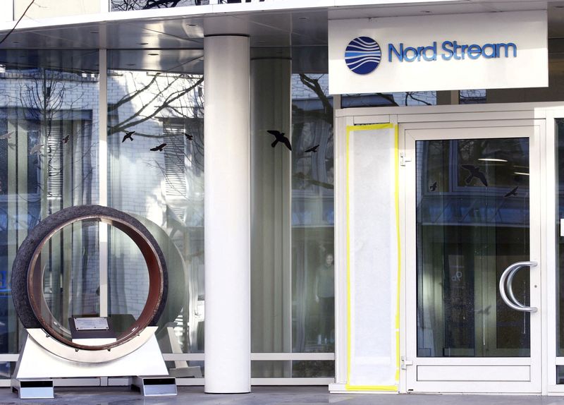 &copy; Reuters. The logo of Nord Stream AG and a segment of a pipeline tube are seen at the headquarters of Nord Stream AG in Zug, Switzerland March 1, 2022. REUTERS/Arnd Wiegmann   