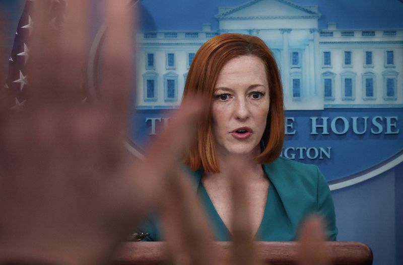 &copy; Reuters. المتحدثة باسم البيت الأبيض جين ساكي في البيت الابيض بواشنطن يوم الجمعة. تصوير: ايفيلين هوكستاين - رويترز. 
