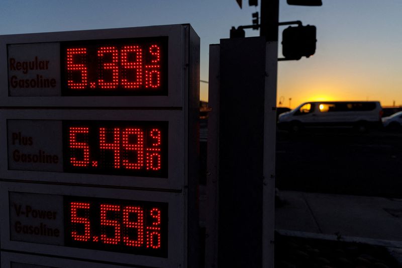 U.S. gasoline prices soar to highest since 2008 on Russia conflict -AAA