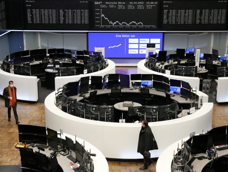 &copy; Reuters. FILE PHOTO: The German share price index DAX graph is pictured at the stock exchange in Frankfurt, Germany, March 4, 2022. REUTERS/Staff