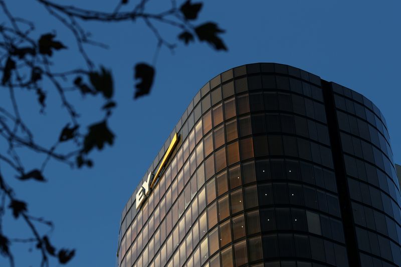 &copy; Reuters. FILE PHOTO: An office building with Ernst & Young (EY) logo is seen amidst the easing of the coronavirus disease (COVID-19) restrictions in the Central Business District of Sydney, Australia, June 3, 2020. REUTERS/Loren Elliott
