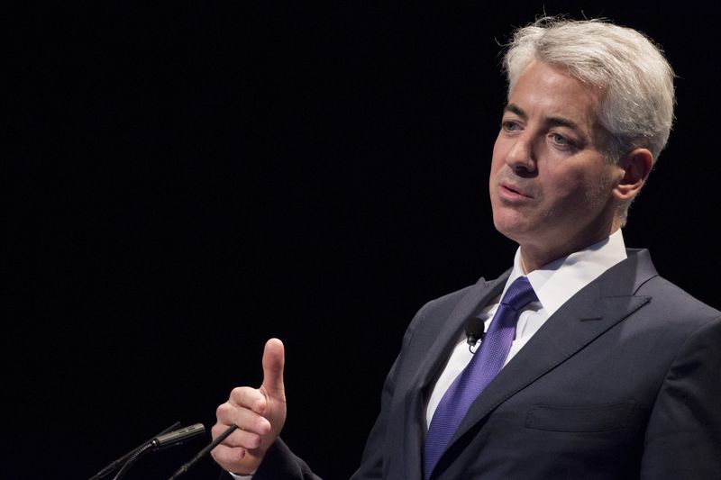 &copy; Reuters. FILE PHOTO: William Ackman, founder and CEO of hedge fund Pershing Square Capital Management, speaks during the Sohn Investment Conference in New York, May 4, 2015. REUTERS/Brendan McDermid