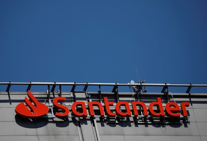 &copy; Reuters. Logotipo do Santander
10/05/2021
REUTERS/Kacper Pempel