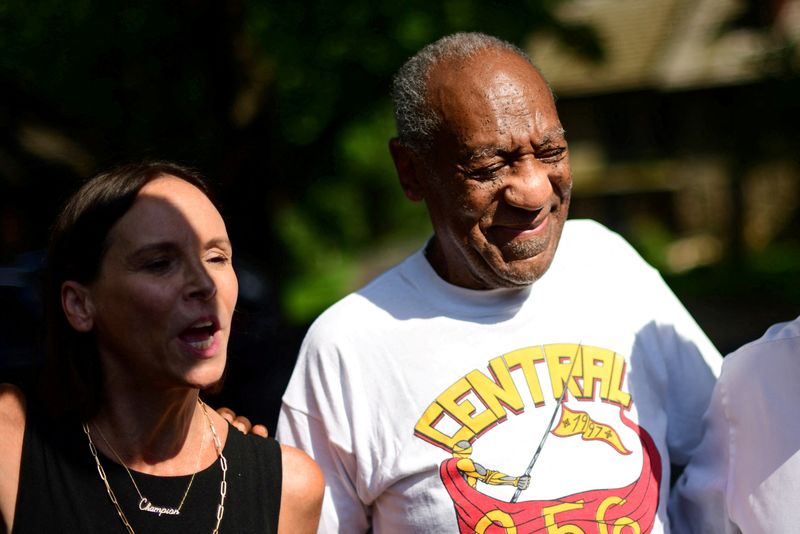 &copy; Reuters. FILE PHOTO: Bill Cosby stands next to lawyer Jennifer Bonjean outside his home after Pennsylvania's highest court overturned his sexual assault conviction and ordered him released from prison immediately, in Elkins Park, Pennsylvania, U.S., June 30, 2021.