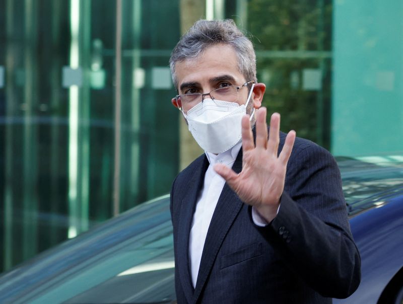 © Reuters. FILE PHOTO: Iran's chief nuclear negotiator Ali Bagheri Kani arrives at Palais Coburg where closed-door nuclear talks with Iran take place in Vienna, Austria, February 8, 2022.  REUTERS/Leonhard Foeger/File Photo