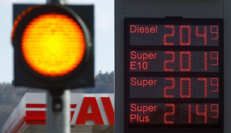 &copy; Reuters. A display shows fuel prices per litre at a gas station in Ebersburg near Fulda, Germany March 7, 2022.   REUTERS/Thilo Schmuelgen