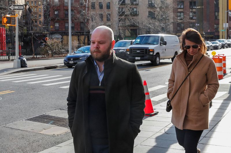 &copy; Reuters. Scotty David, a juror in the trial of the Jeffrey Epstein associate accused of sex trafficking Ghislaine Maxwell, walks on his way to the United States Courthouse in Manhattan borough of New York City, U.S., March 8, 2022. REUTERS/Eduardo Munoz