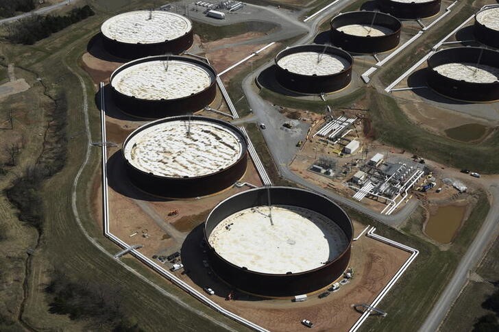 &copy; Reuters. Foto de archivo del centro de almacenamiento de petróleo en Cushing, Oklahoma, Mar 24, 2016.  REUTERS/Nick Oxford/ 
