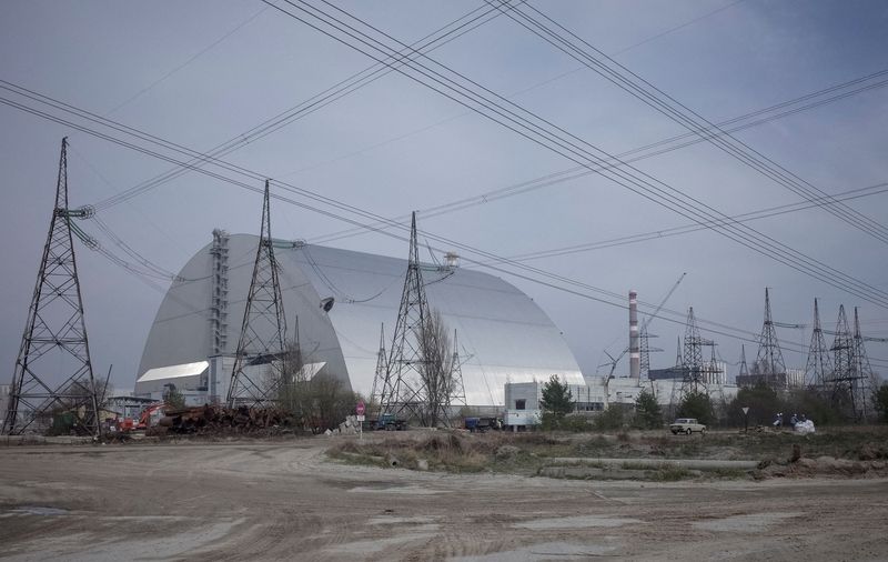 &copy; Reuters. Vista da extinta usina nuclear de Chernobyl, na Ucrânia
05/04/2017 REUTERS/Gleb Garanich