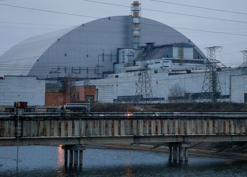 &copy; Reuters. 　３月９日、    ウクライナ国営原子力発電会社はロシア軍が占拠しているチェルノブイリ原子力発電所で、送電網が損傷し停電が起きていると明らかにした。写真はチェルノブイリ原発。