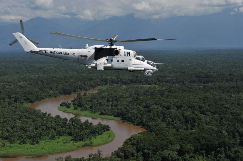 &copy; Reuters. Helicóptero Mi-24, da Ucrânia, voa em serviço para a missão de paz da ONU na República Democrática do Congo
22/10/2018 REUTERS/Oleksandr Klymenko