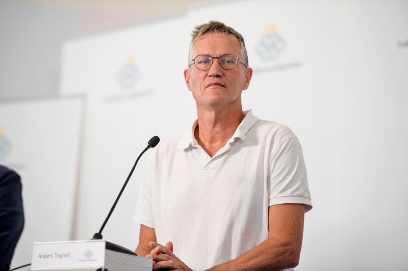 &copy; Reuters. State epidemiologist Anders Tegnell of the Public Health Agency of Sweden speaks during a news conference updating on the coronavirus disease (COVID-19) situation, in Stockholm, Sweden August 27, 2020.  TT News Agency/Janerik Henriksson via REUTERS      A