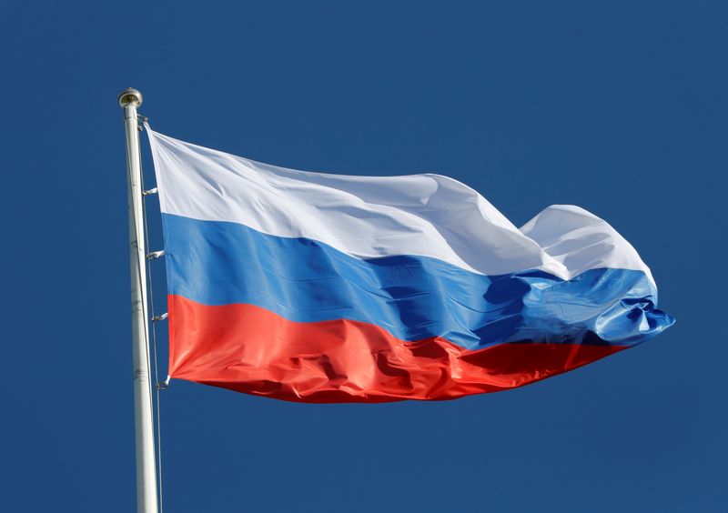 &copy; Reuters. A view shows the state flag of Russia before a meeting of Russian President Vladimir Putin with French President Emmanuel Macron in St. Petersburg, Russia May 24, 2018. REUTERS/Grigory Dukor