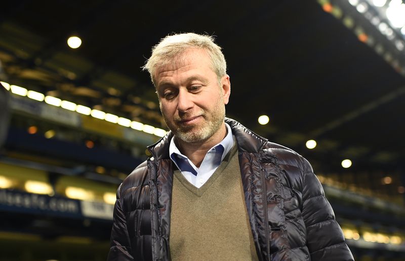 © Reuters. FILE PHOTO: Football Soccer - Chelsea v Sunderland - Barclays Premier League - Stamford Bridge - 19/12/15 
Chelsea owner Roman Abramovich after the game 
Reuters / Dylan Martinez 
