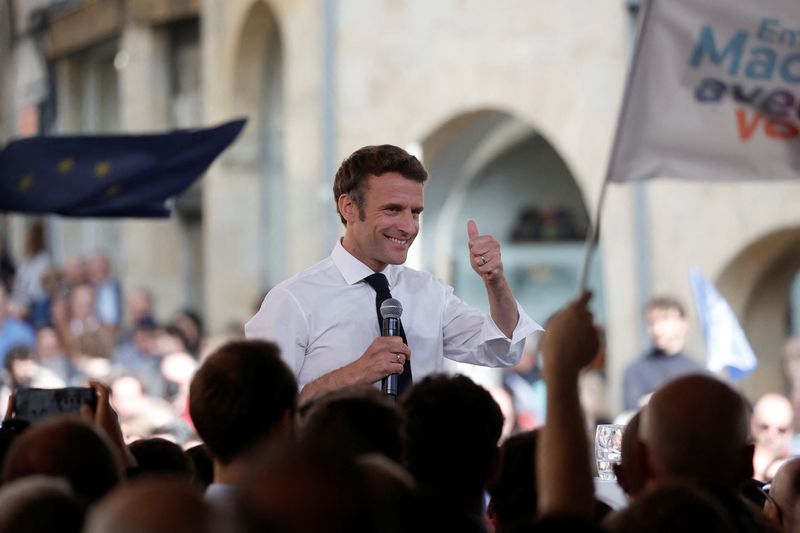 &copy; Reuters. French President Emmanuel Macron, candidate for his re-election in the 2022 French presidential election, reacts during a campaign rally in Figeac on the last day of campaigning, ahead of the second round of the presidential election, France, April 22, 20