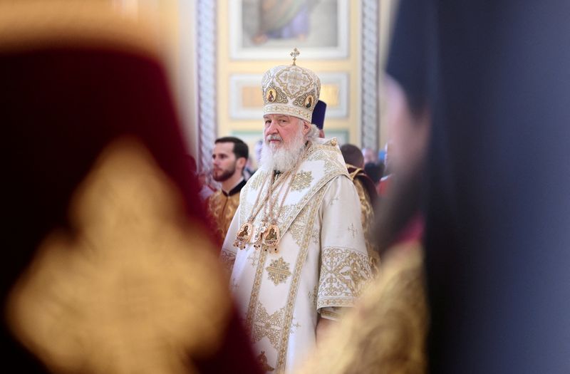 &copy; Reuters. FILE PHOTO: Patriarch Kirill of Moscow and All Russia conducts a service to consecrate the renovated Cathedral of the Nativity of the Blessed Mother of God in Rostov-on-Don, Russia October 27, 2019. REUTERS/Sergey Pivovarov/File Photo