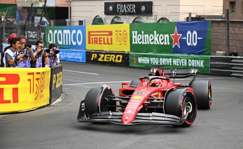 &copy; Reuters.  May 28, 2022 
Foto del sábado del piloto de Ferrari Charles Leclerc en la clasificación para el GP de Mónaco de la F1 
Pool via REUTERS/Christian Bruna