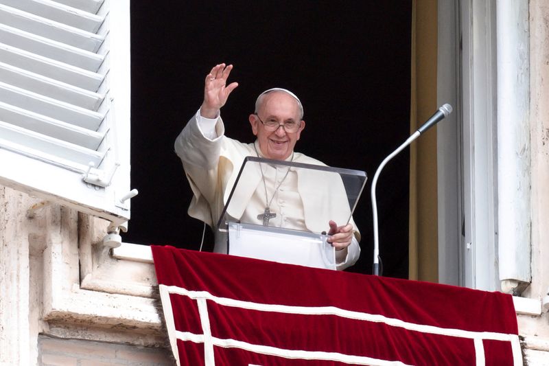 &copy; Reuters. البابا فرنسيس في الفاتيكان يوم الأحد. صورة لرويترز من الفاتيكان.