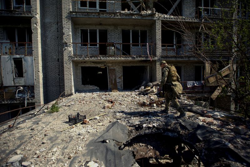 Heavy fighting as Russian troops enter outskirts of Ukraine's Sievierodonetsk