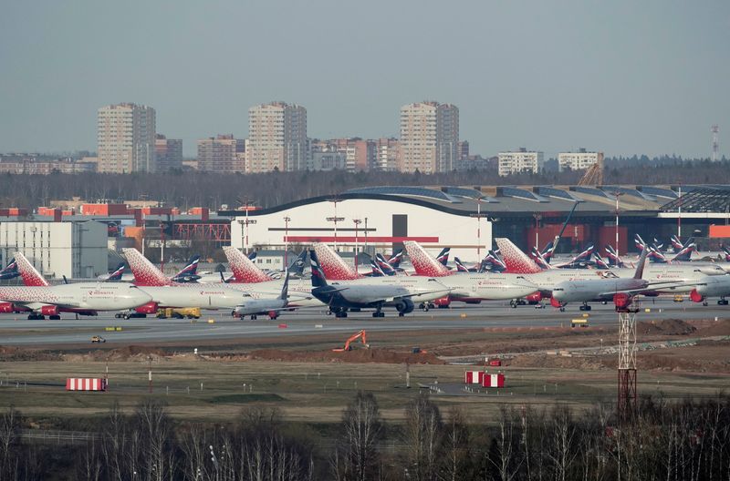 &copy; Reuters. FILE PHOTO: Planes of Aeroflot and Rossiya Airlines are seen parked at Sheremetyevo International Airport, as the spread of the coronavirus disease (COVID-19) continues, outside Moscow, Russia April 8, 2020 REUTERS/Tatyana Makeyeva/File Photo