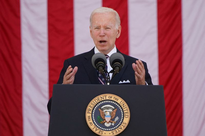 &copy; Reuters. Presidente dos EUA, Joe Biden, discursa durante cerimônia em Arlington
30/05/2022 REUTERS/Joshua Roberts