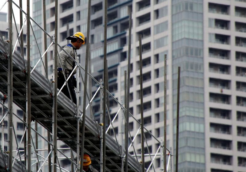 &copy; Reuters. 　５月３１日、国土交通省が発表した４月の新設住宅着工戸数は、前年比２．２％増の７万６１７９戸となり、１４カ月連続増となった。写真は都内で２０１８年９月撮影（２０２２年　ロ