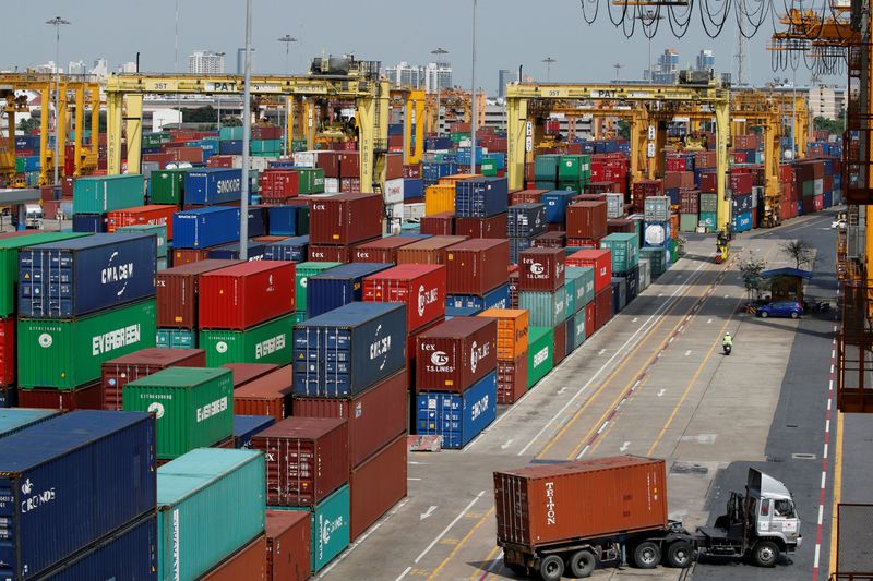 &copy; Reuters. FILE PHOTO: A view of the port of Bangkok, Thailand May 26, 2016. REUTERS/Jorge Silva