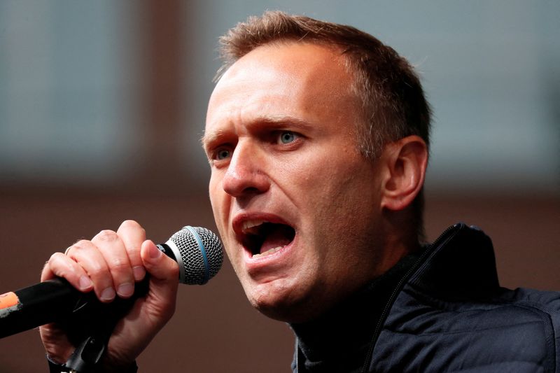 &copy; Reuters. L'opposant russe Alexeï Navalny, emprisonné en Russie après deux condamnations, a annoncé mardi être l'objet d'une nouvelle inculpation qui pourrait lui valoir 15 ans de réclusion. /Photo d'archives/REUTERS/Shamil Zhumatov