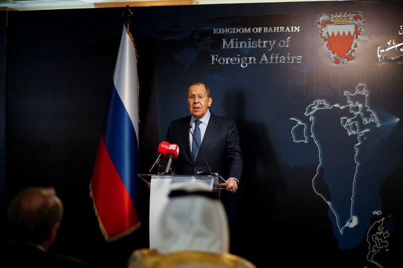 &copy; Reuters. ロシア外務省は３１日、ラブロフ外相がサウジアラビアのファイサル外相とリヤドで会談し、石油輸出国機構（ＯＰＥＣ）と非加盟産油国で構成する「ＯＰＥＣプラス」での協力を双方が称