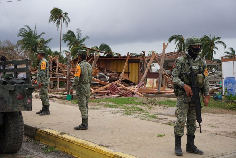 &copy; Reuters. 　５月３１日、メキシコ南部で、ハリケーン「アガサ」の影響で土砂災害が発生し、少なくとも３人が死亡、少なくとも５人が行方不明となった。写真はアガサで被害を受けた地域の様子。